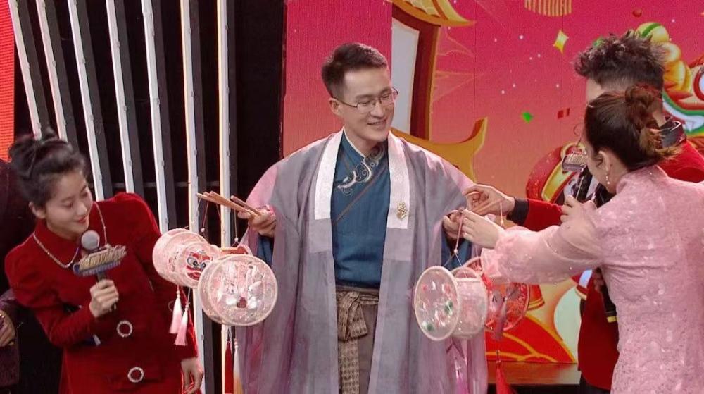 中華非遺文化傳承人：蘇國友    傳統(tǒng)燈籠